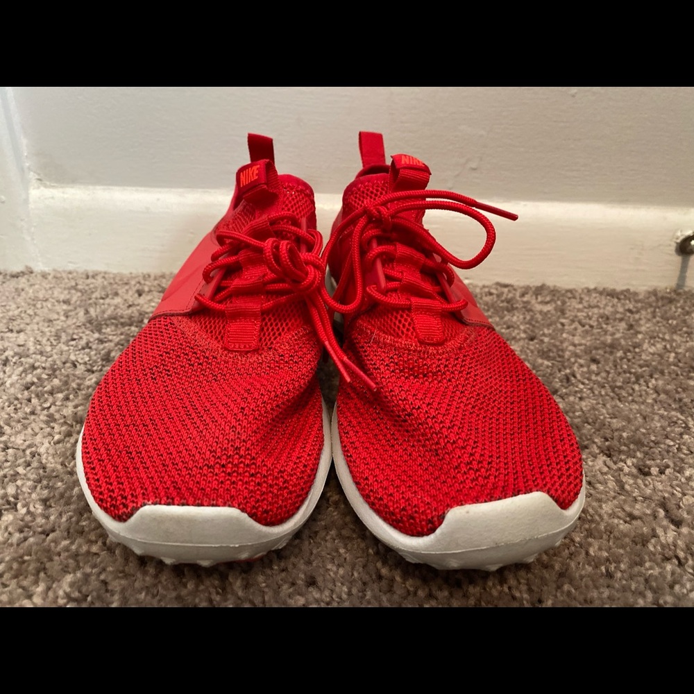 Red Nikes / women’s size 9